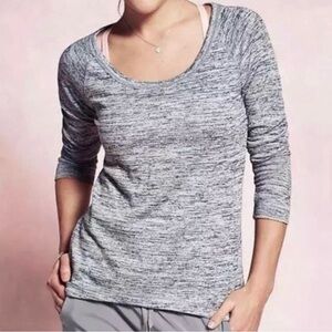 Athleta no sweatin it sharkbite long sleeve top - grey